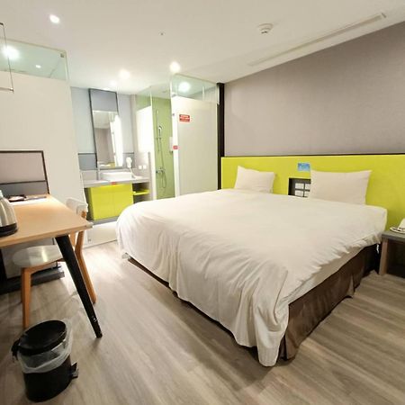 Walker-Taoyuan Hotel ภายนอก รูปภาพ